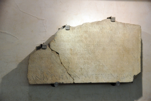 Επιτύμβια επιγραφή του Quintus Veranius — στον οποίο  ο Ονήσανδρος αφιέρωσε το "Στρατηγικόν"_μουσείο Ρώμης