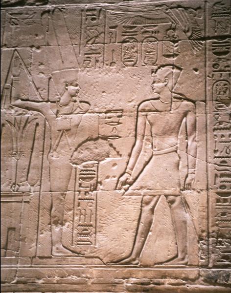 Ανάγλυφη απεικόνιση του Αλεξάνδρου ως Φαραώ στο Luxor στον ναό του Amenhotep III