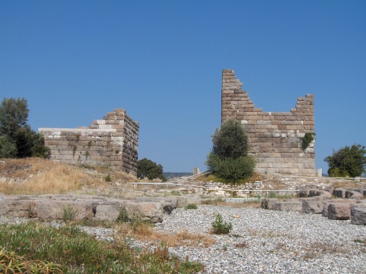 Αλοκαρνασσός_ερείπια των οχυρώσεων πέριξ της πόλης_400 π.Χ